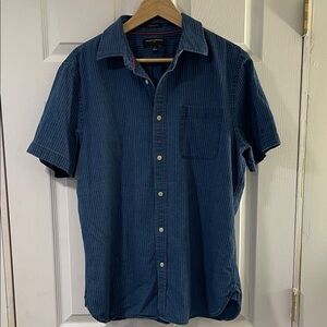 Banana Republic Men's Short-Sleeve Button-Down Shirt in Indigo Blue Pinstripe